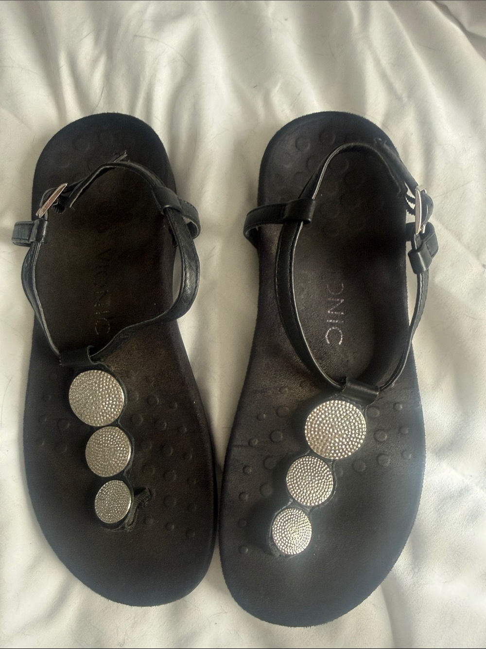 Vionic Black T-Strap Sandals with Silver Rhinestone Discs